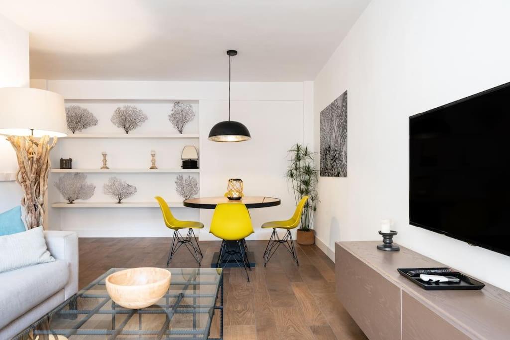 Super Central Malaga Flat With Terrace And Free Parking Exterior photo